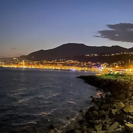 Menton Centre Vue Imprenable Sur Mer Et Jardin Bioves Exterior photo