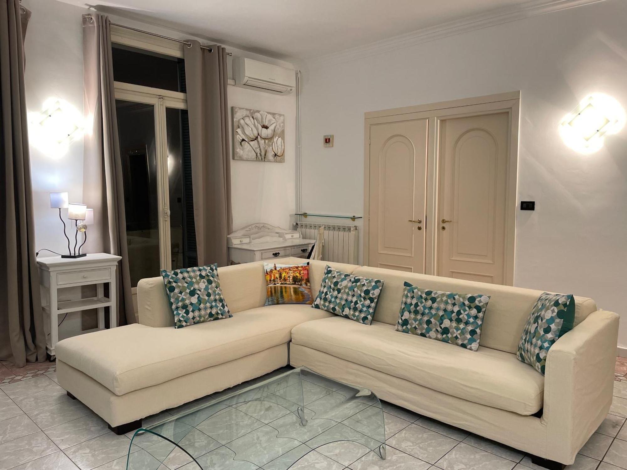 Centre Vue Imprenable Sur Et Jardin Bioves Apartment