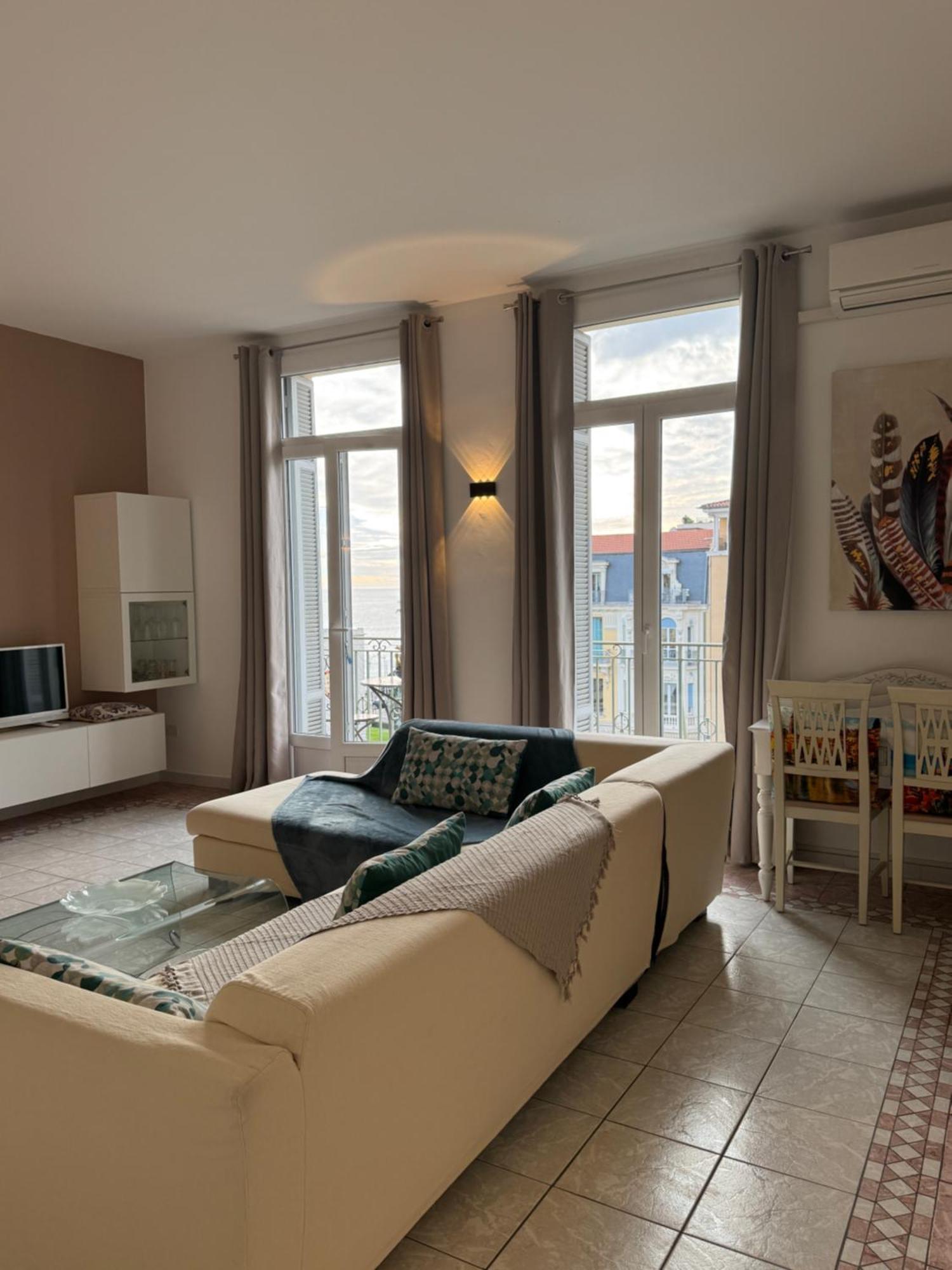 Apartment Centre Vue Imprenable Sur Et Jardin Bioves *